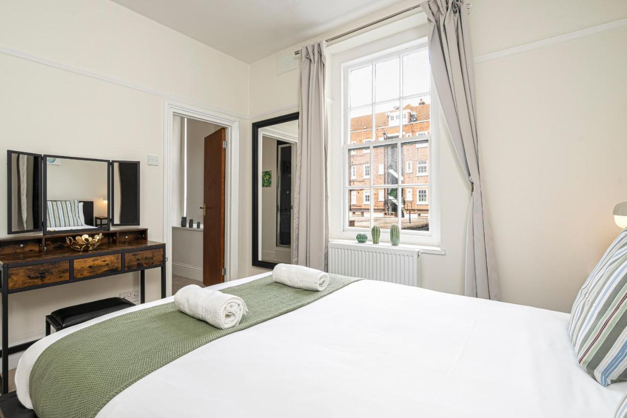 Beautiful 3 Bedroom Apartment Near Marble Arch And Oxford Street London Eksteriør billede